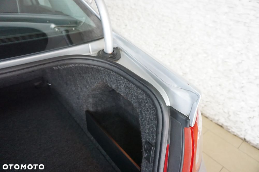 Volkswagen Passat 2.0 TDI Comfortline - 23