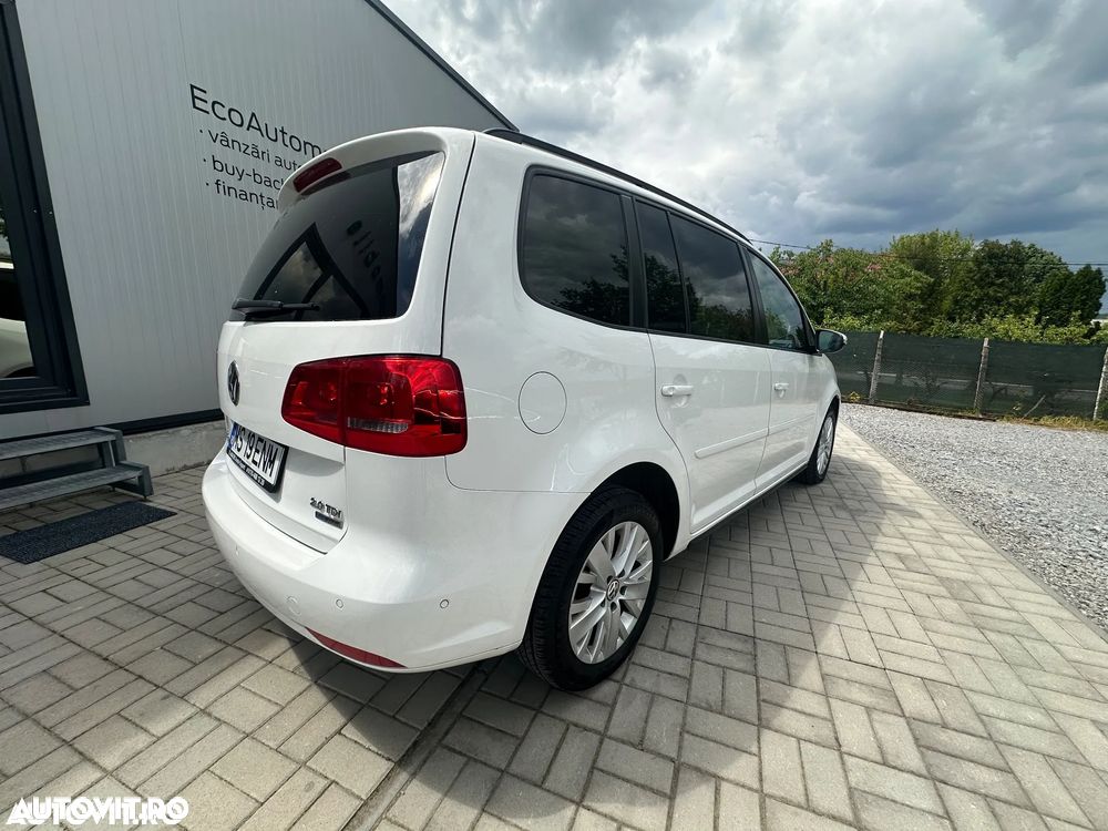 Volkswagen Touran - 3