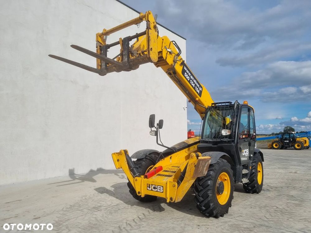 JCB 540-140 jak Manitou MT 1440 R285 - 10