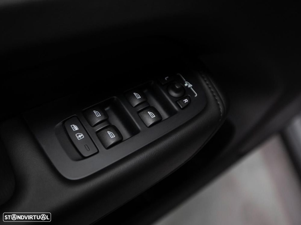 Volvo XC 60 2.0 T6 PHEV Inscription Expression AWD - 15