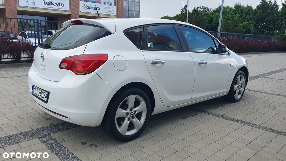 Opel Astra - 4