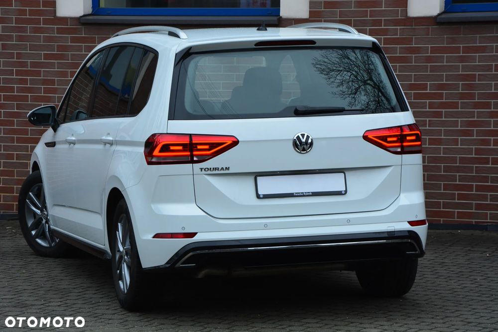 Volkswagen Touran - 17