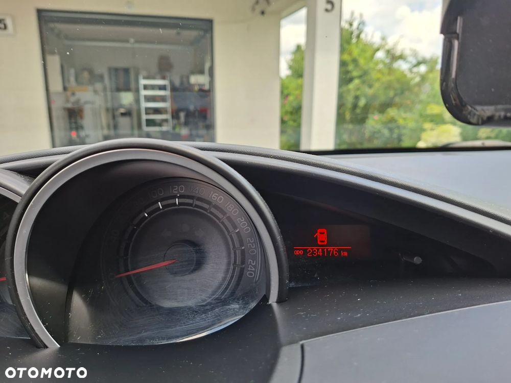 Toyota Verso 1.8 Prestige 7os MS - 6