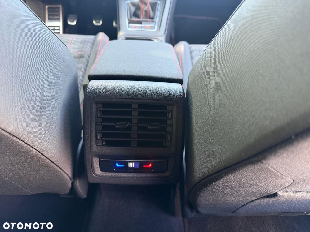 Volkswagen Golf 2.0 TSI OPF GTI - 18