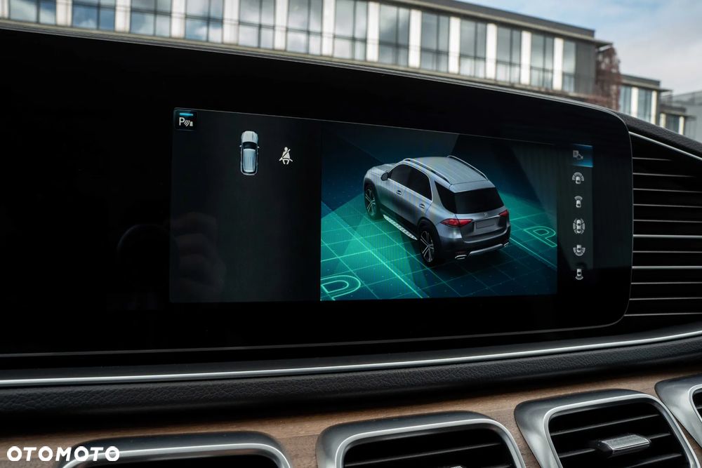 Mercedes-Benz GLE 300 d 4Matic 9G-TRONIC AMG Line - 29