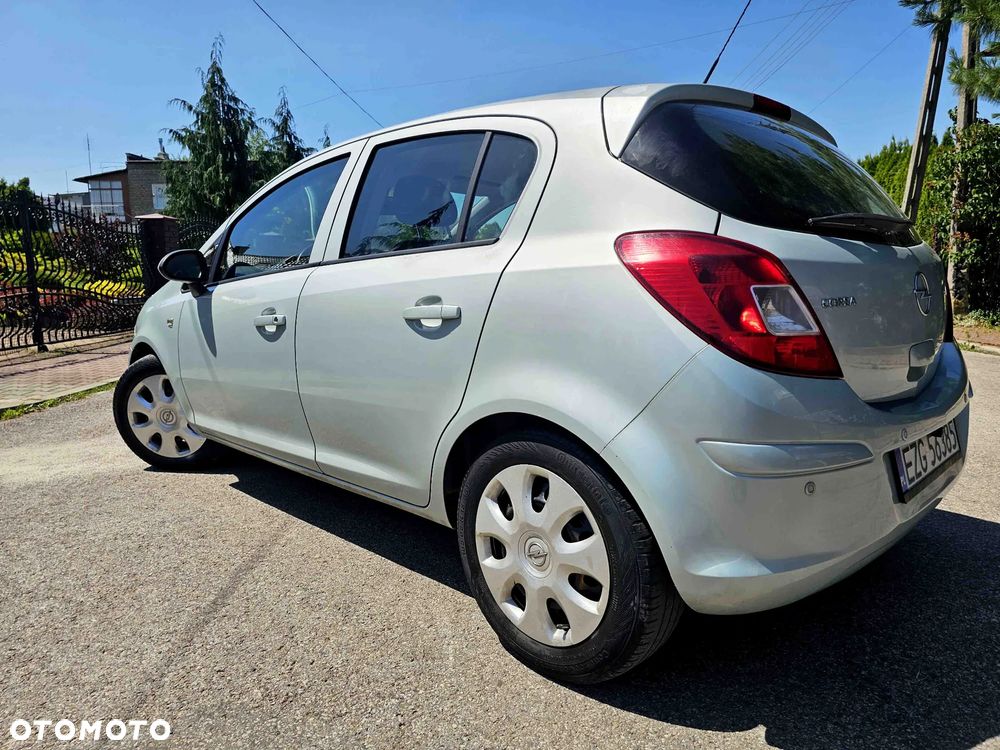 Opel Corsa 1.4 16V Innovation - 5