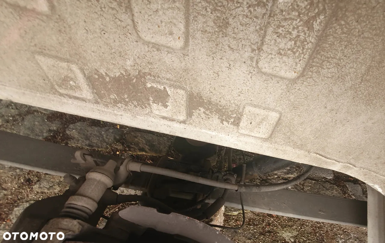 Renault master III lift Resory resor pióra tył - 2