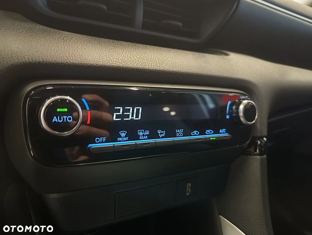 Toyota Yaris - 16