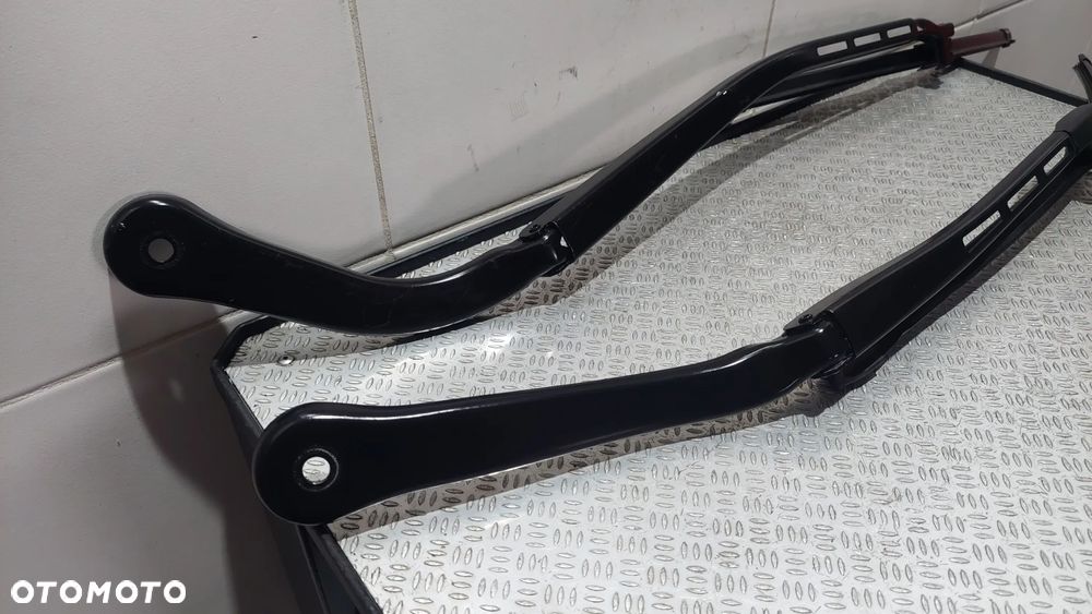 RAMIONA WYCIERACZEK + PIÓRA BMW E90 E91 KOMPLET R 2009 LIFT - 2