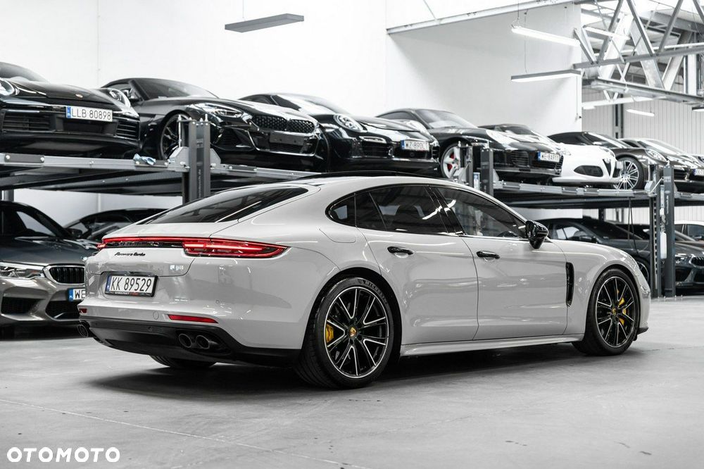 Porsche Panamera Turbo - 11