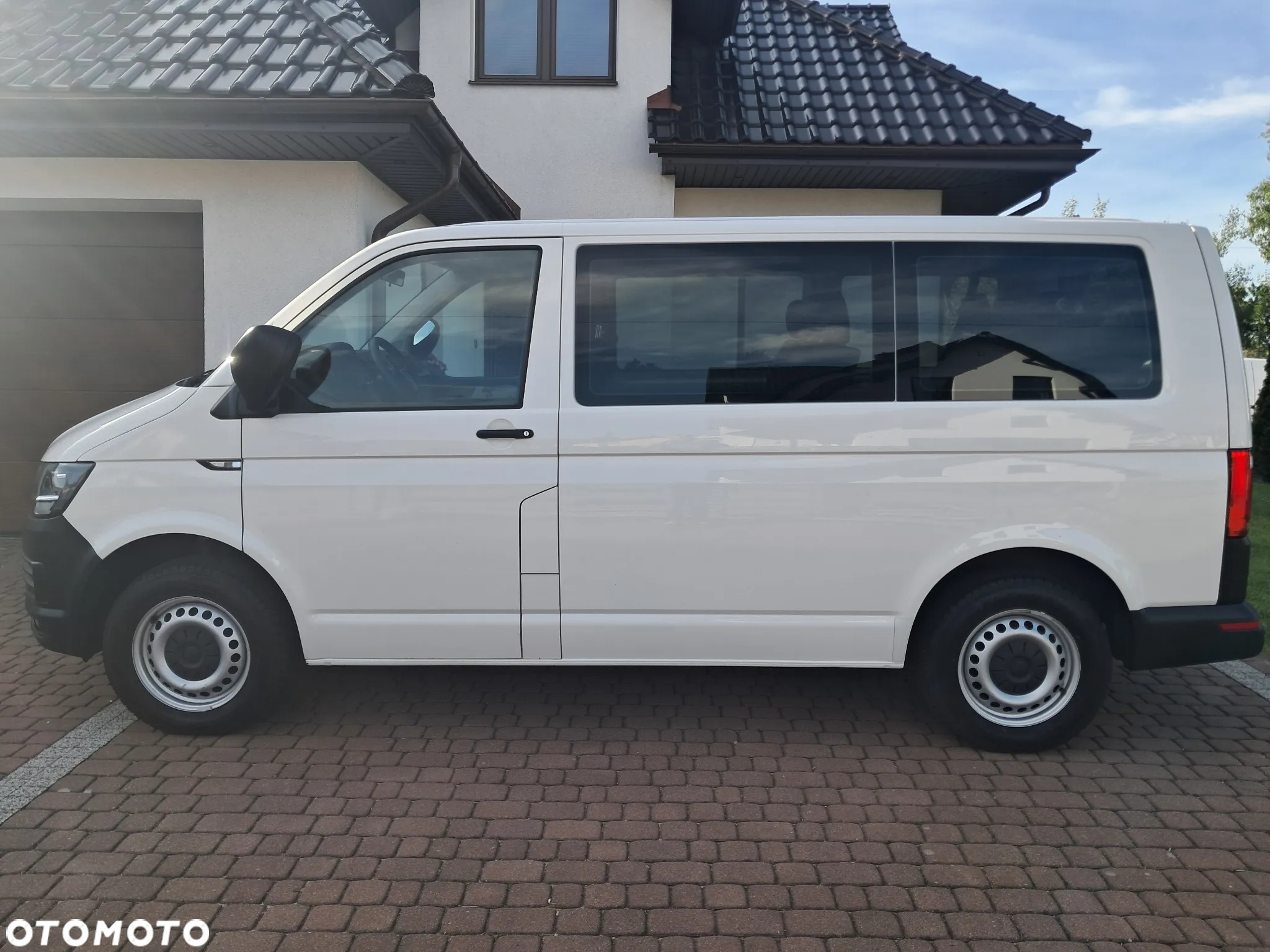 Volkswagen Transporter T6 TDI L1H1 - 2