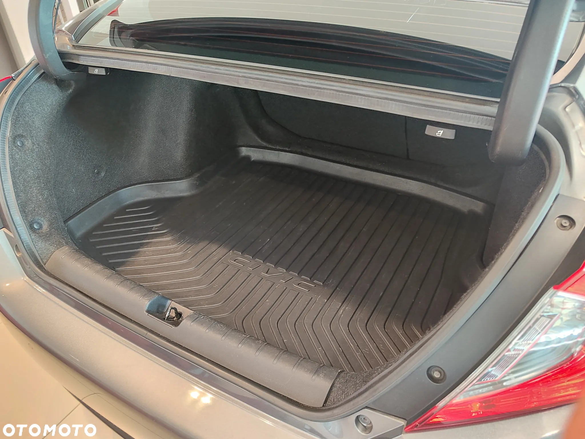 Honda Civic 1.5 T Elegance - 23