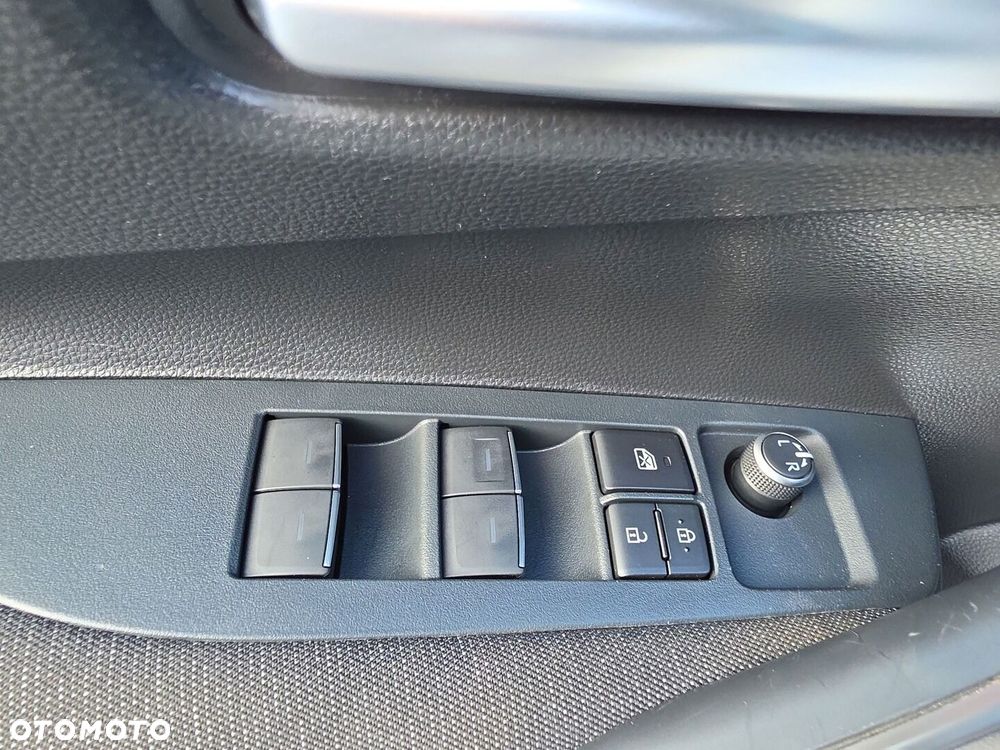 Toyota Corolla 1.8 Hybrid Comfort - 19