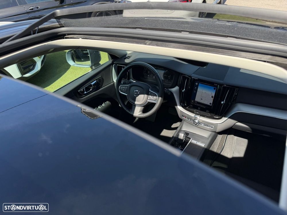 Volvo XC 60 2.0 T8 PHEV Momentum Plus AWD - 12