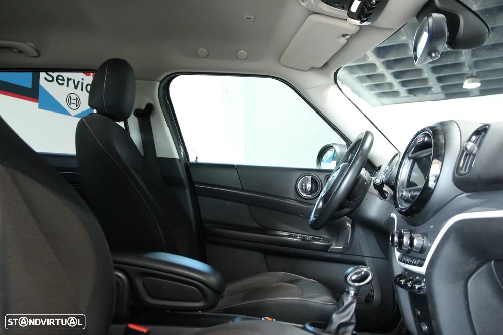 MINI Countryman Cooper SE ALL4 Auto - 9