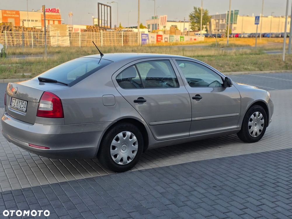 Skoda Octavia 1.4 TSI Ambiente - 10