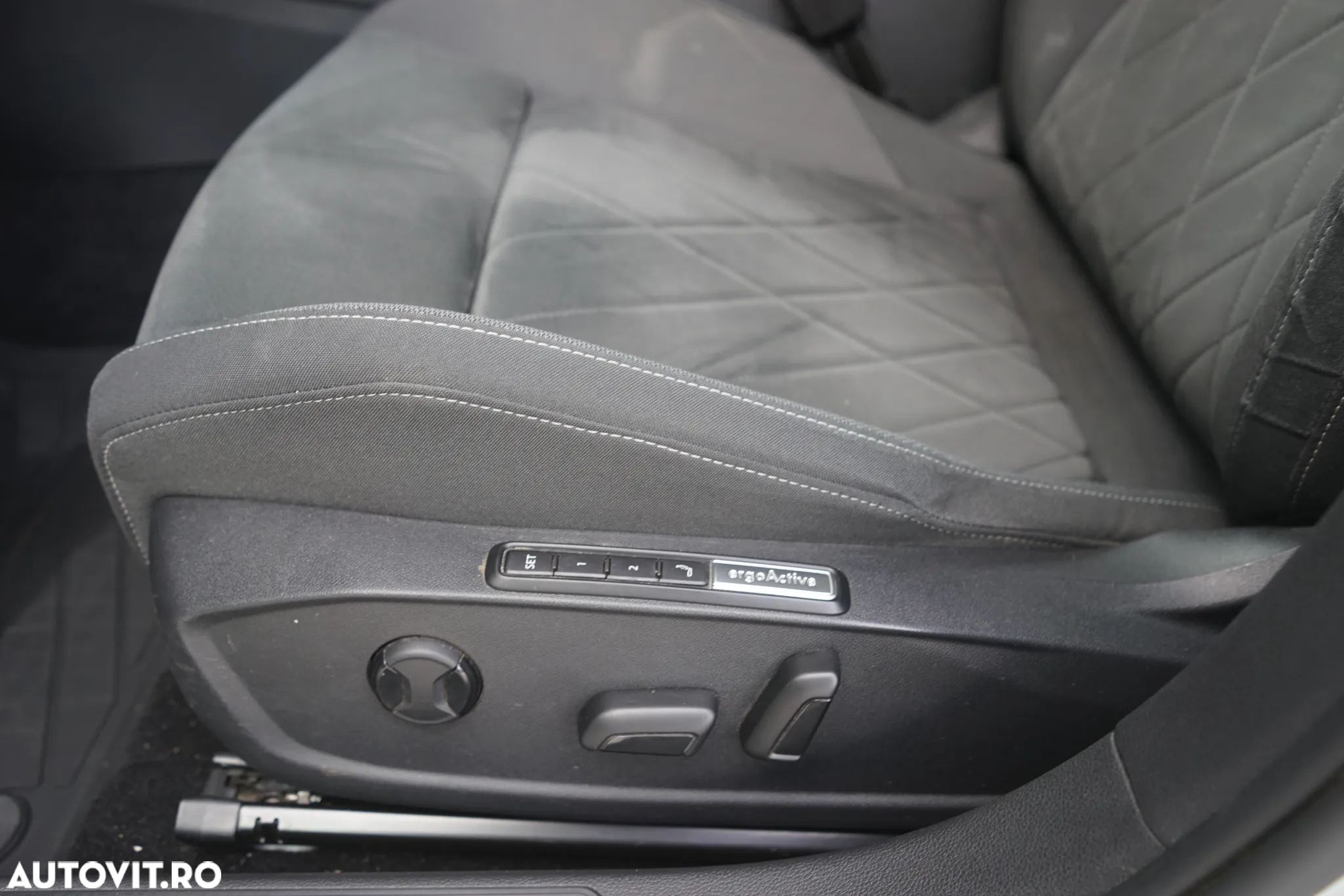 Volkswagen Golf 2.0 TDI DSG Style - 12