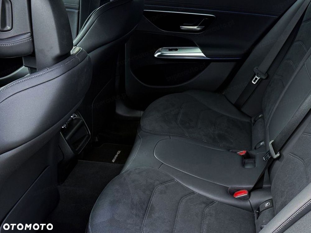 Mercedes-Benz Klasa E 220 d mHEV 4-Matic AMG 9G-Tronic - 18