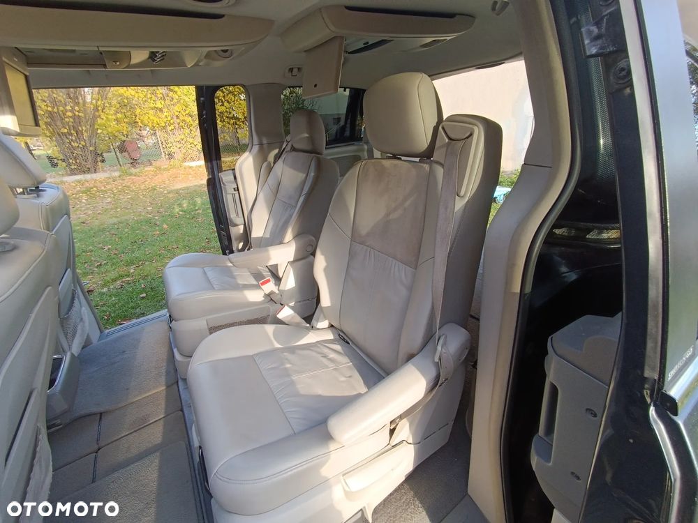 Chrysler Town & Country 4.0 Limited - 12