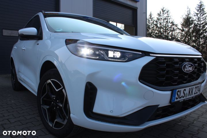 Ford Kuga 2.5 FHEV AWD ST-Line eCVT - 11