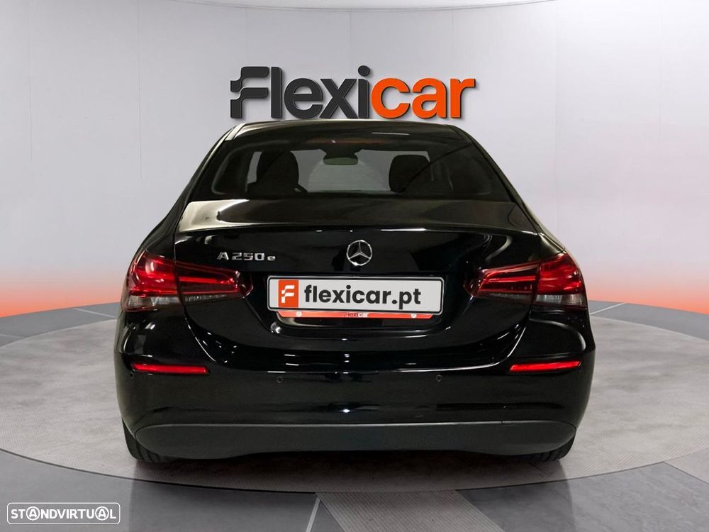 Mercedes-Benz A 250 Limousine - 8