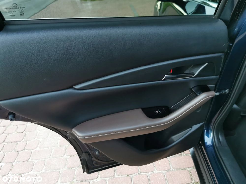 Mazda CX-30 SKYACTIV-X 2.0 M-Hybrid - 16