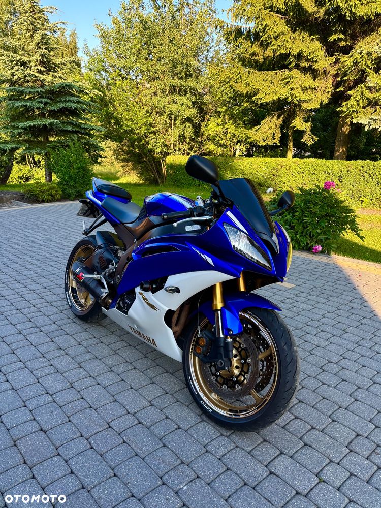 Yamaha R6 - 1