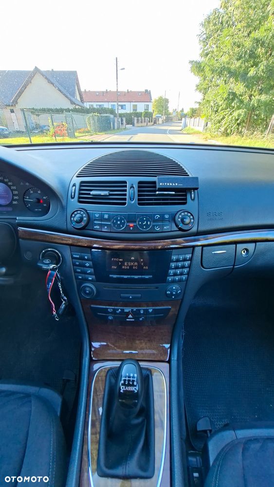 Mercedes-Benz Klasa E 220 CDI T Elegance - 20