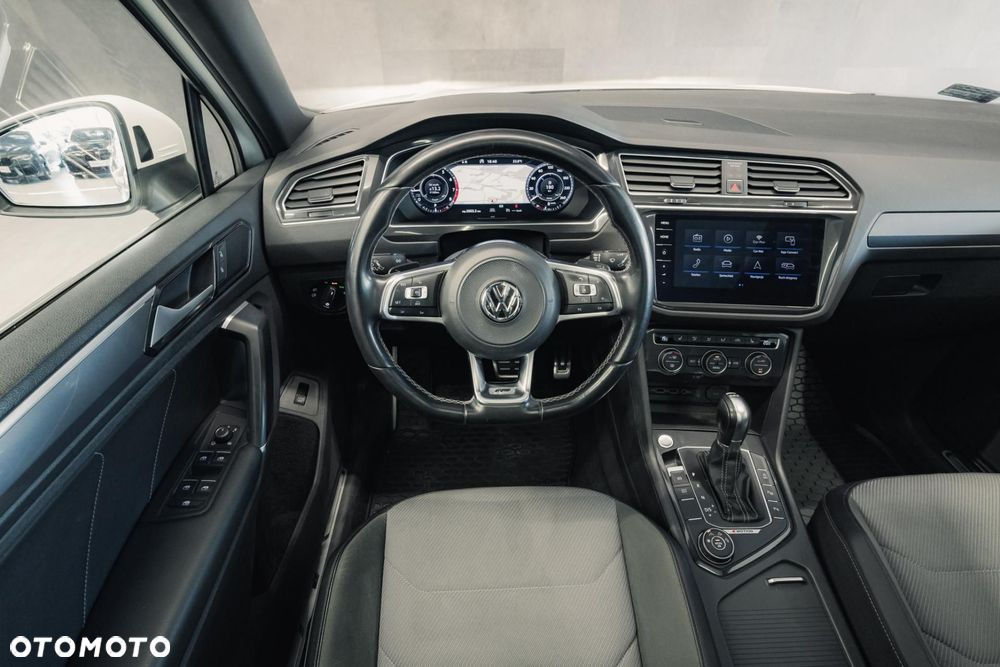 Volkswagen Tiguan - 12