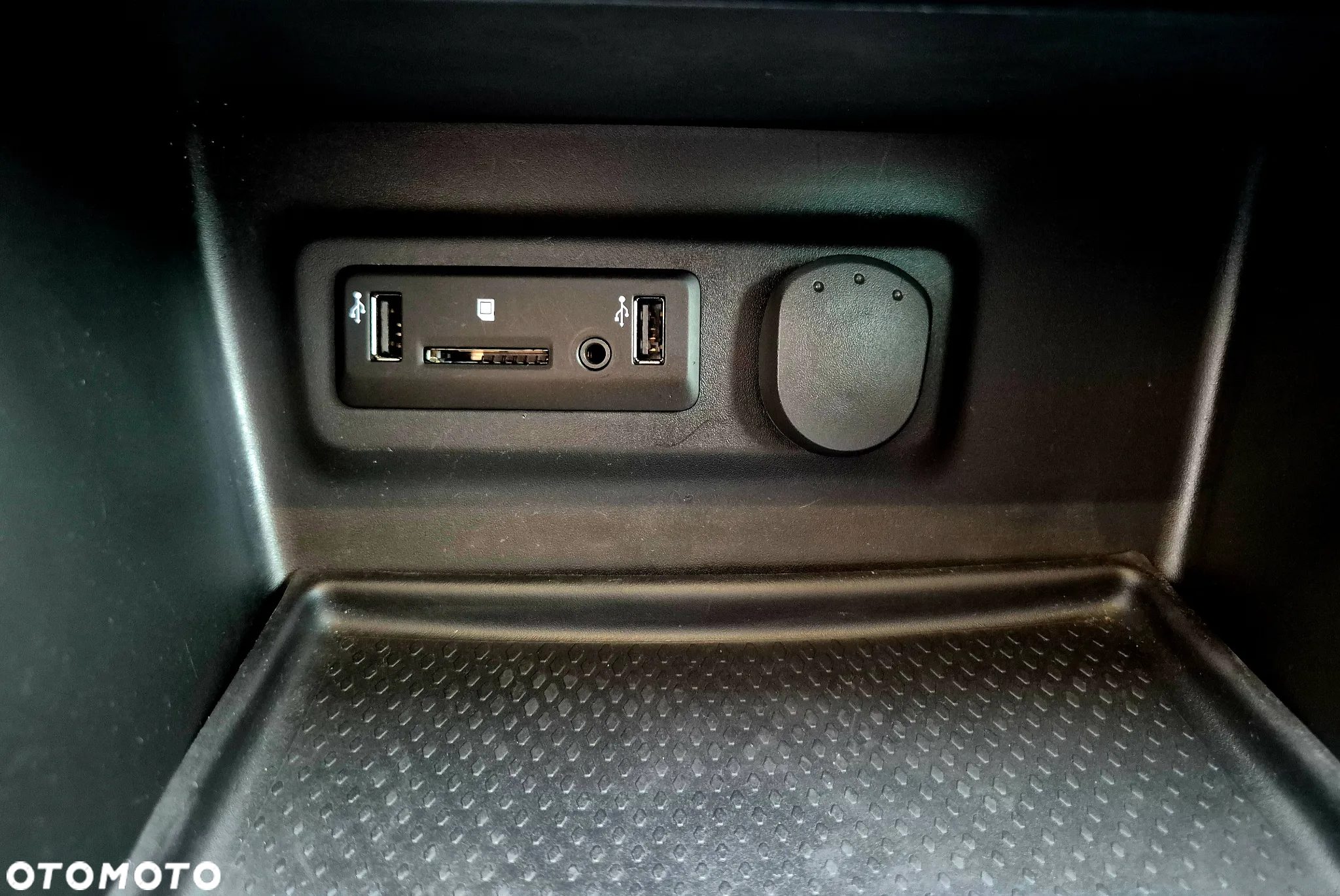 Renault Megane ENERGY TCe 130 Start & Stop Bose Edition - 36
