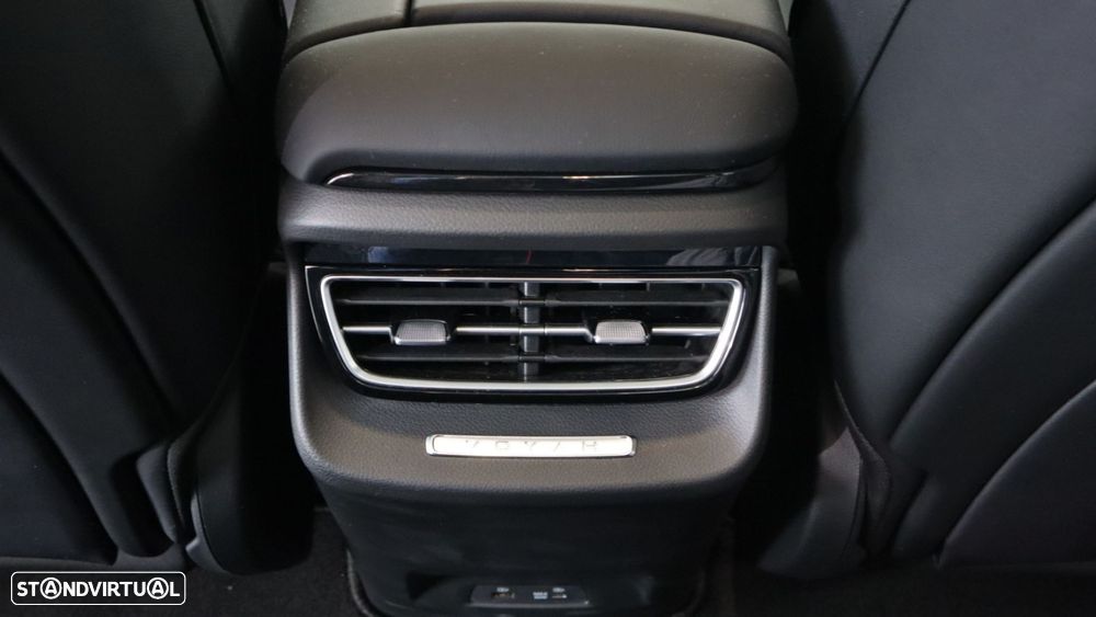 Voyah Free 107 kWh Luxury — fotografia 13