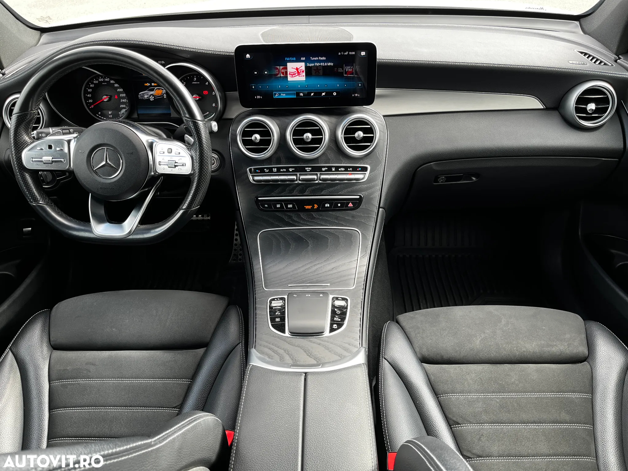 Mercedes-Benz GLC 300 de 4MATIC - 12