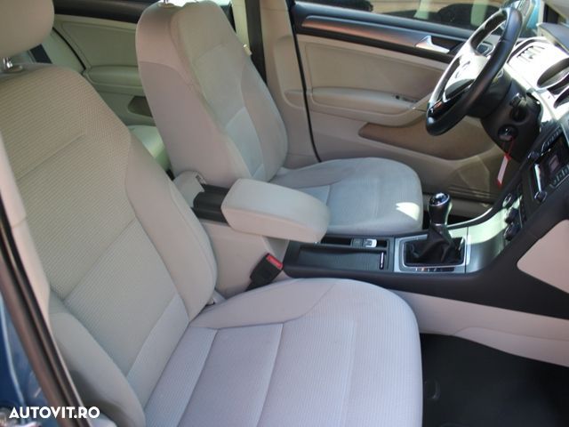 Volkswagen Golf 1.6 TDI BMT Comfortline - 24