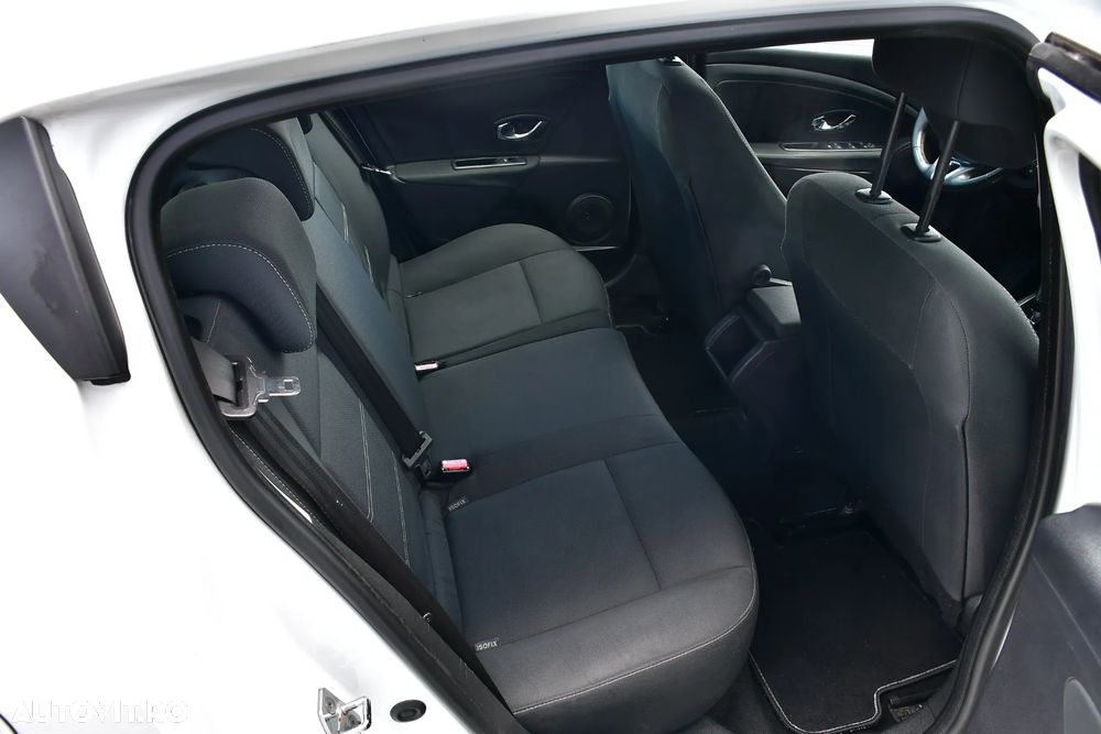 Renault Megane 1.5 dCi Dynamique Aut. - 8