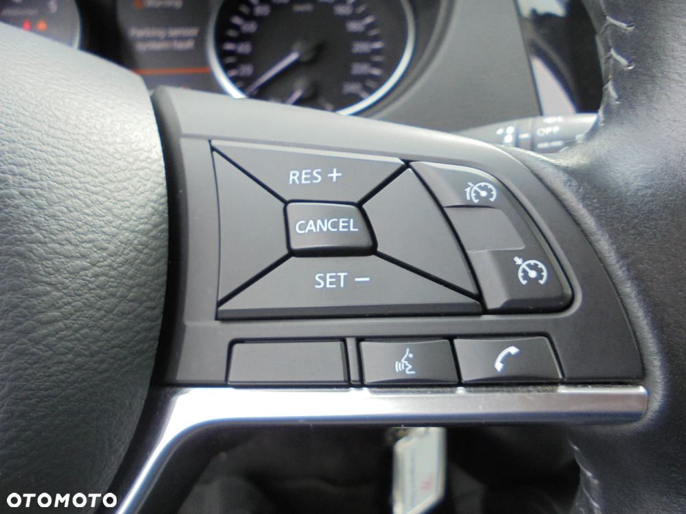 Nissan Qashqai 1.3 DIG-T N-WAY - 19