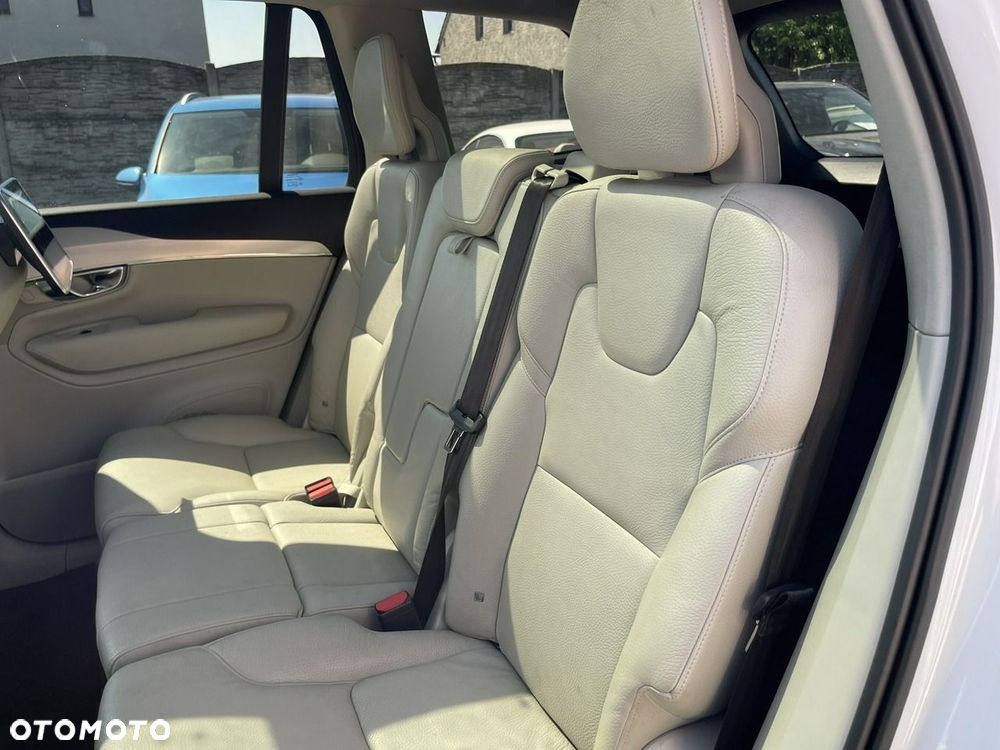 Volvo XC 90 D5 AWD Geartronic Momentum - 14