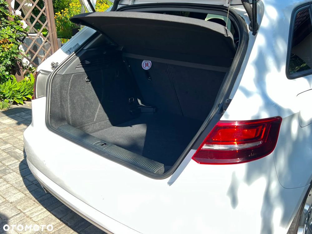 Audi A3 Sportback 2.0 TDI S tronic design - 11