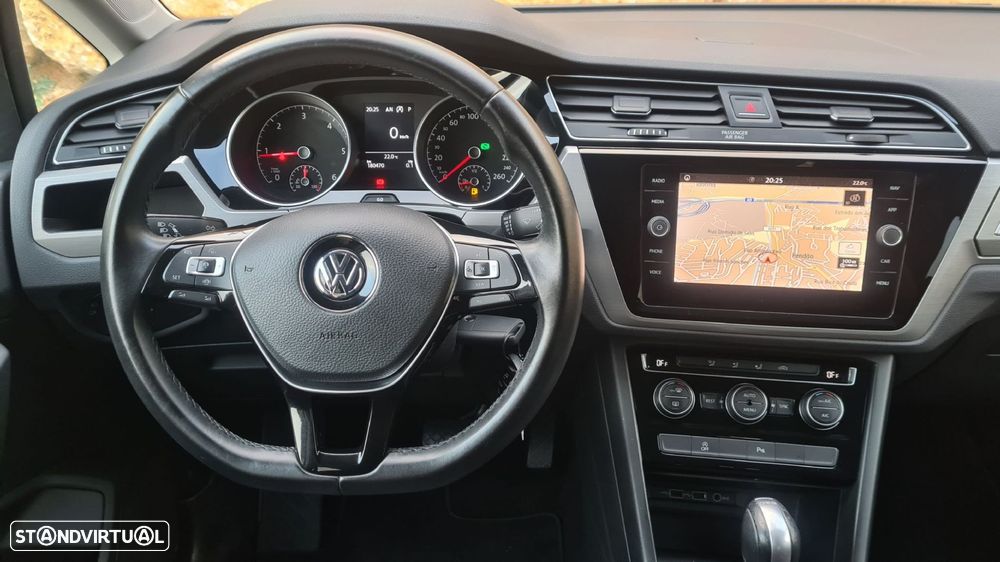 VW Touran 1.6 TDI Confortline DSG - 12