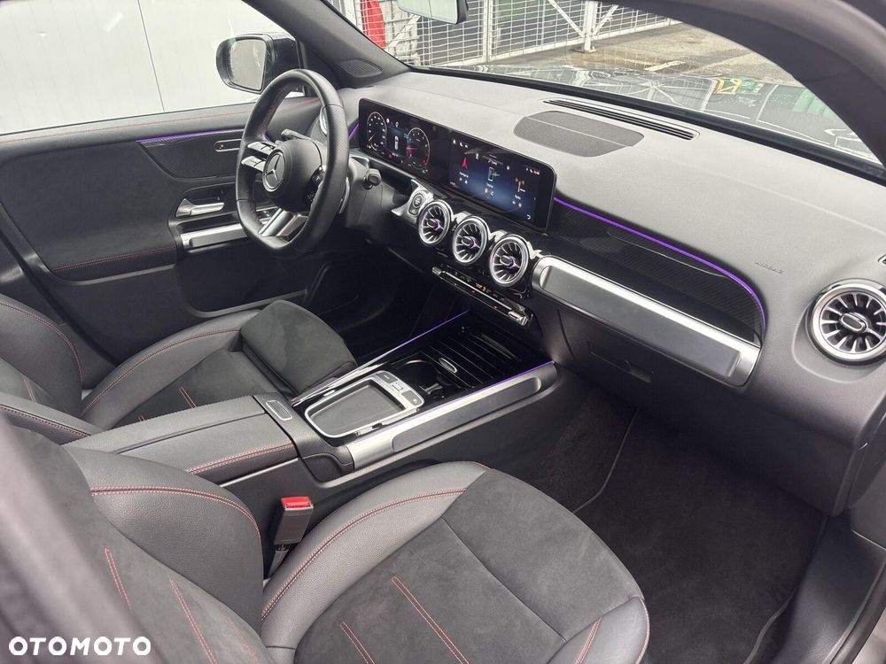 Mercedes-Benz GLB - 17