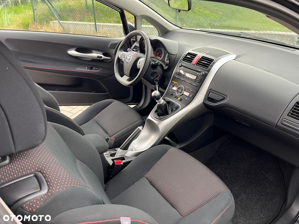 Toyota Auris 1.6 Dynamic - 5