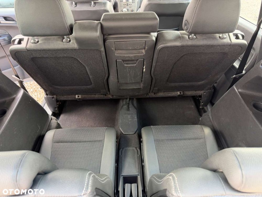 Opel Zafira - 38