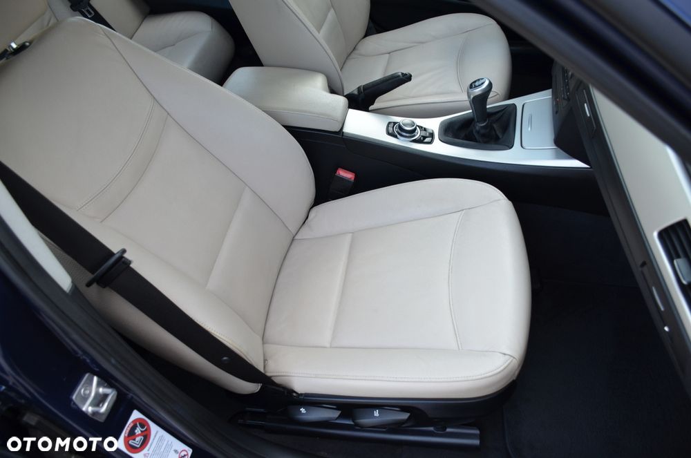 BMW Seria 3 - 30