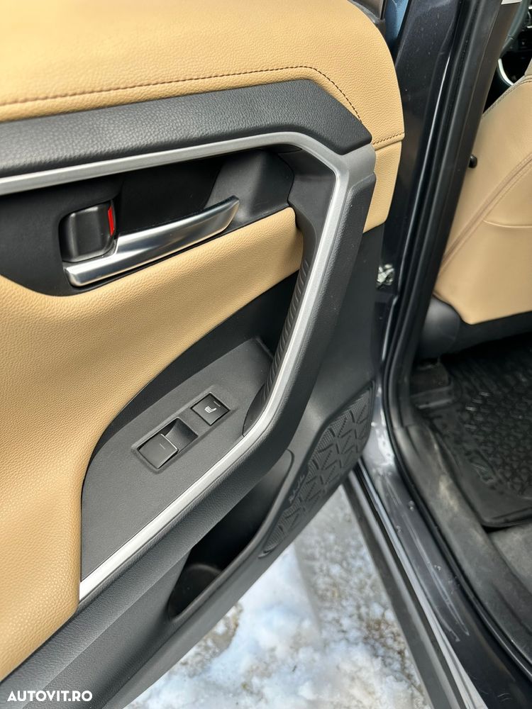 Toyota RAV4 2.5 VVT-iE 4x4 Luxury Premium - 18