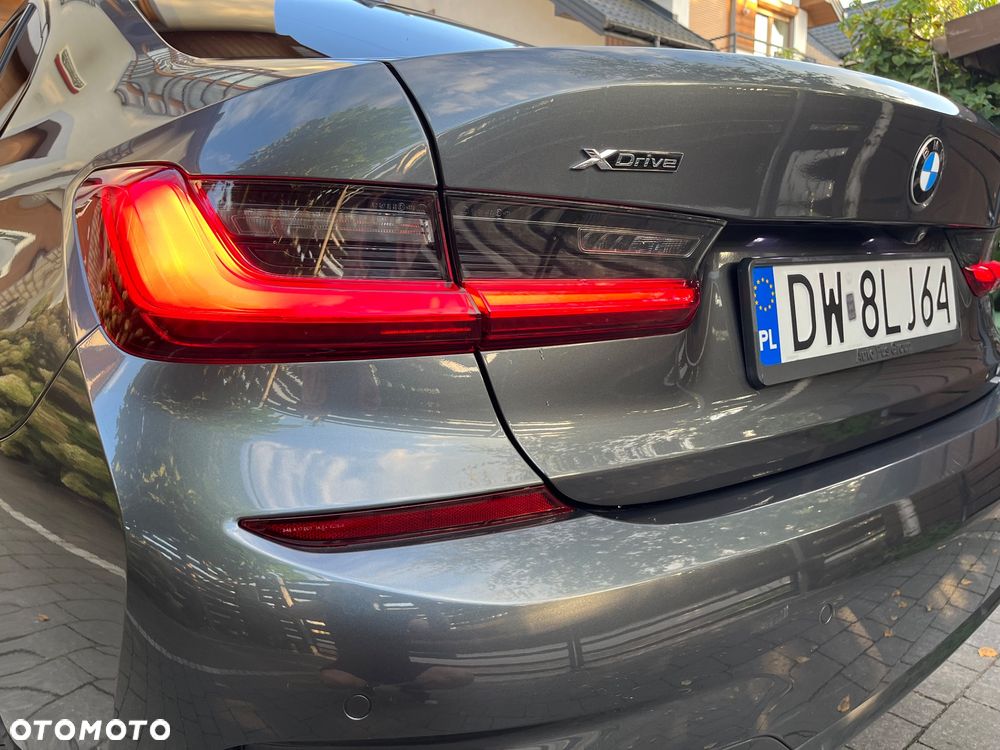 BMW Seria 3 330i xDrive M Sport sport - 34