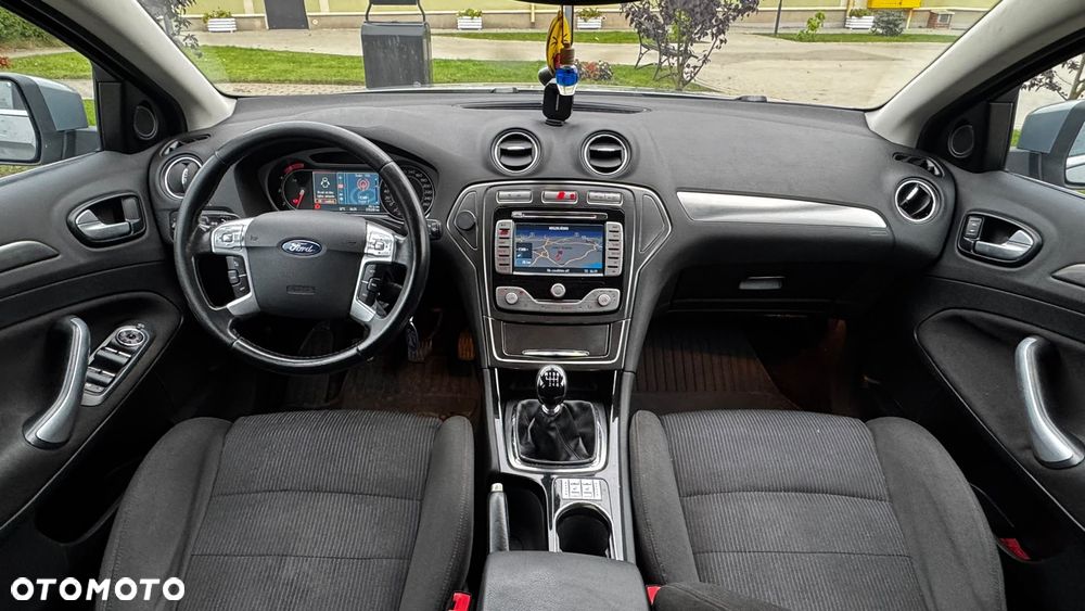Ford Mondeo 2.0 TDCi Ambiente - 11