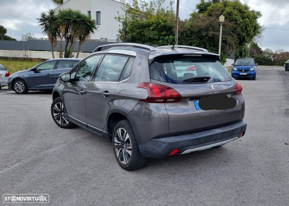 Peugeot 2008 1.2 PureTech Allure - 2