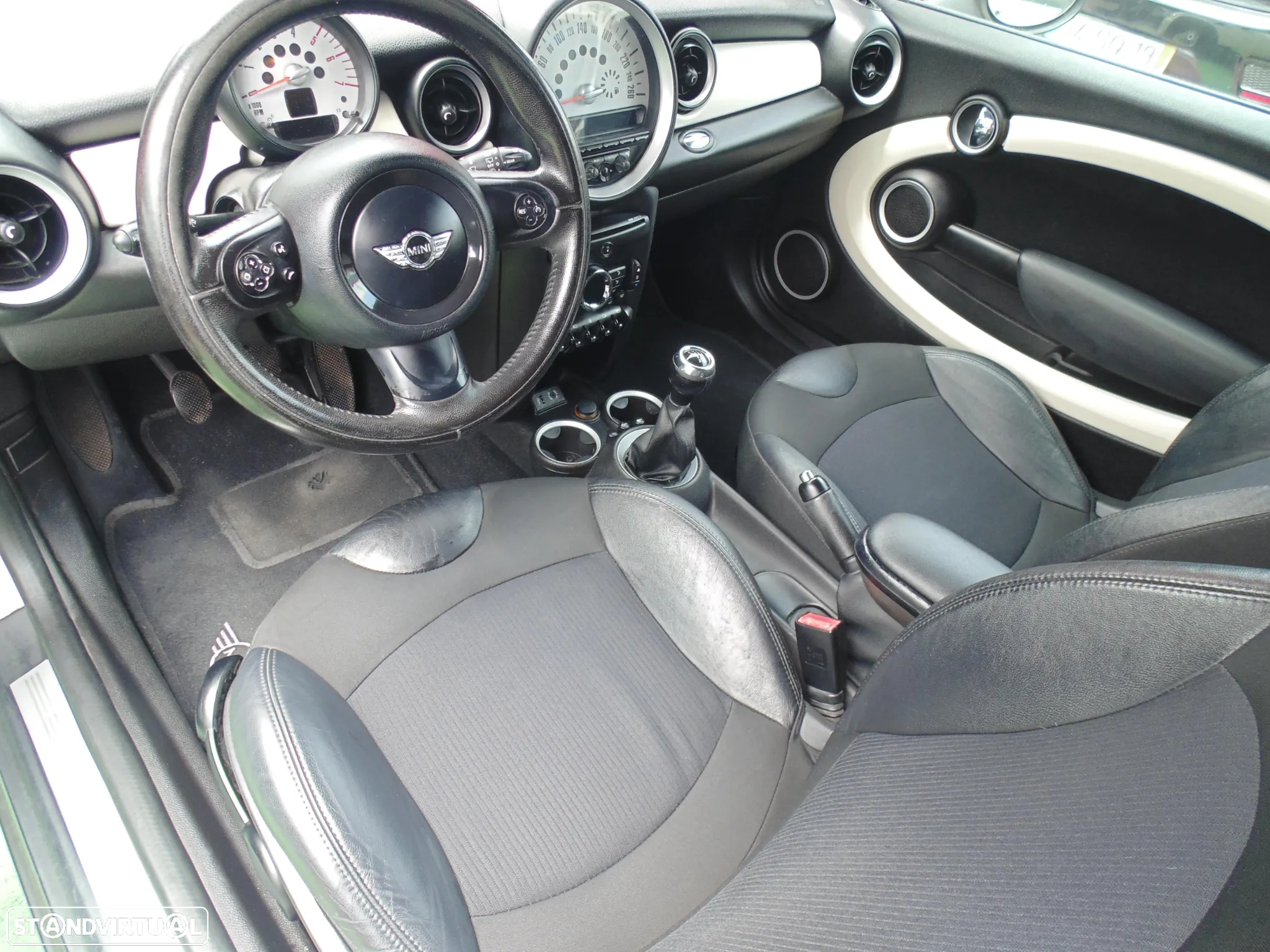 MINI Clubman Cooper D - 18