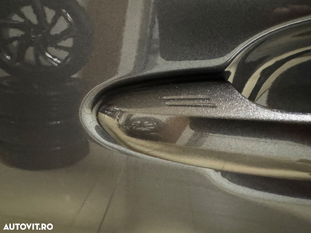 Toyota RAV4 2.5 4x4 Hybrid Team Deutschland - 29