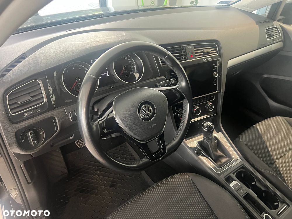 Volkswagen Golf 1.0 TSI Trendline - 16