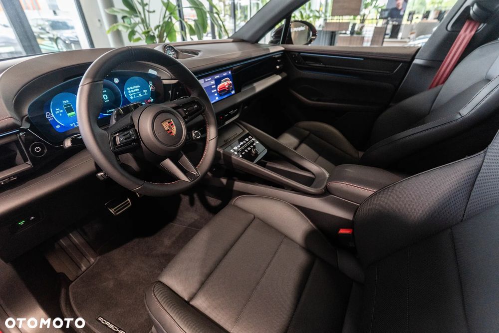 Porsche Macan - 10